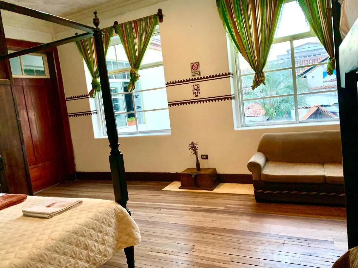 Hostal Yakumama Cuenca 0*,